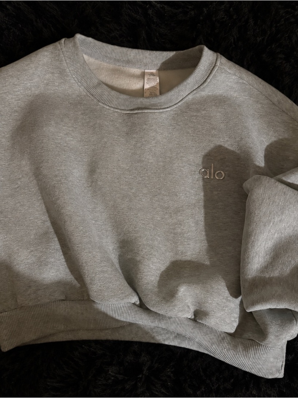 ALO Yoga Men’s Heather Light Gray Crewneck Sweatshirt